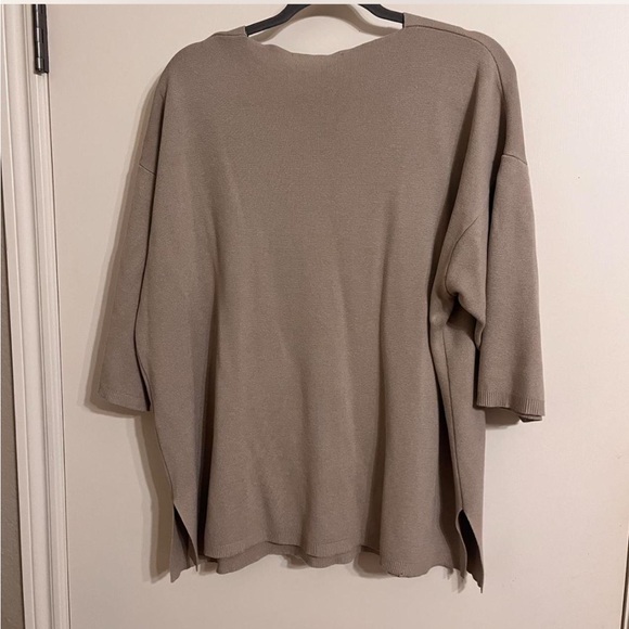 Zara V Neck Knit Top - size M - Picture 2 of 3